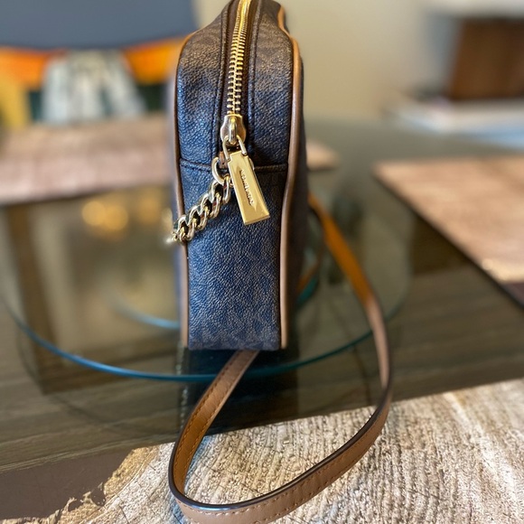Michael Kors Signature Brown Crossbody Bag - Picture 3 of 6